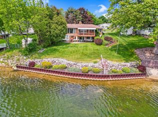 5905 Rowley Blvd, Waterford, MI 48329