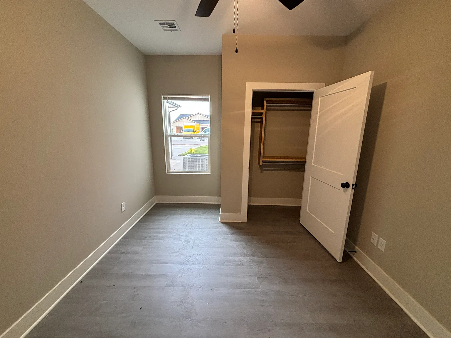 3 bed, 1200 sqft, $1,425 — Photo 4