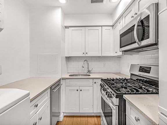 2nd image of 870 Broadway APT 4
