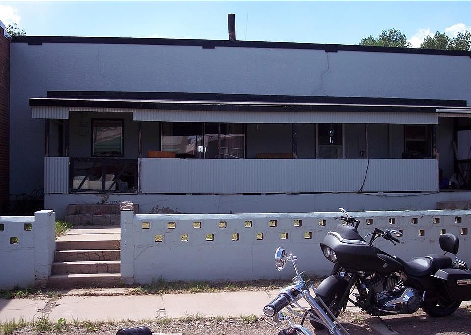 2nd image of 506 2nd St