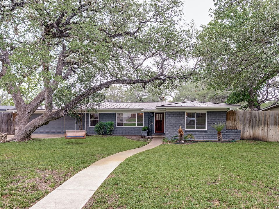 1st image of 523 WOODCREST DR