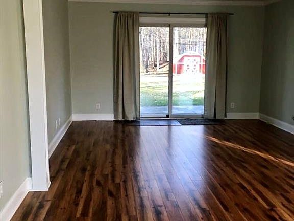 4th image of 26970 Elizabeth Ln