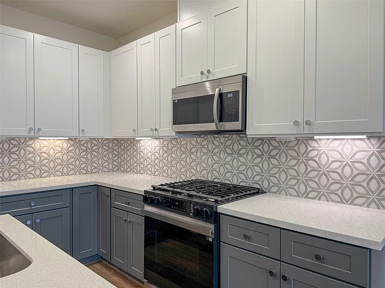 881 Rachel St #D — Photo 6
