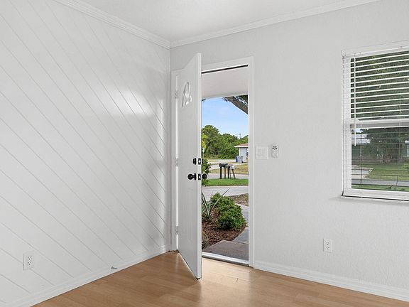 4th image of 365 16TH Street SW
