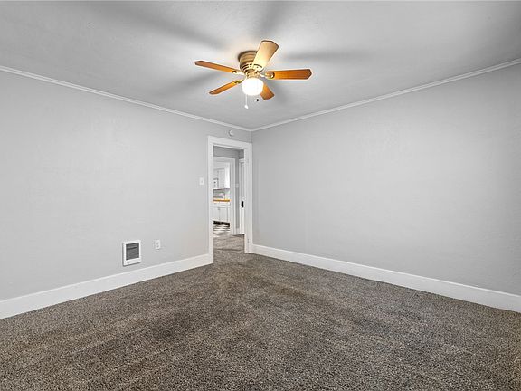 5th image of 2923-2925 Brownsville Rd