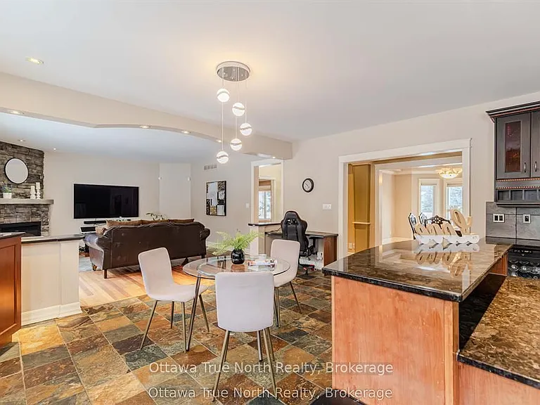 1530 Lords Manor Ln — Photo 15