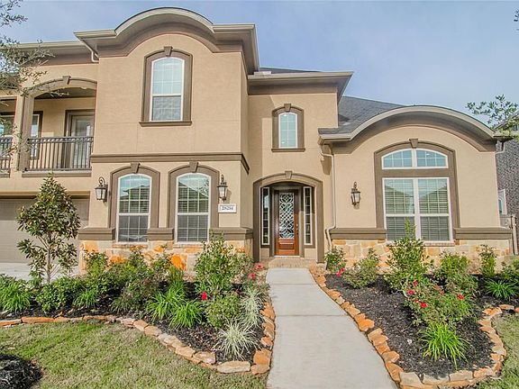 2nd image of 28214 Island Manor Ln