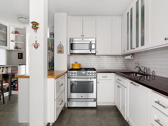2nd image of 230 E 15th St #4MN
