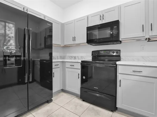 1417 NW 208th Ter #1417, Miami, FL 33169