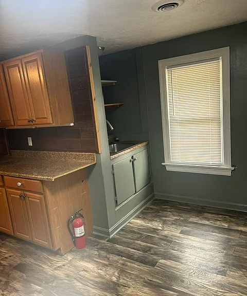 269 E Aurora Rd #3 — Photo 2