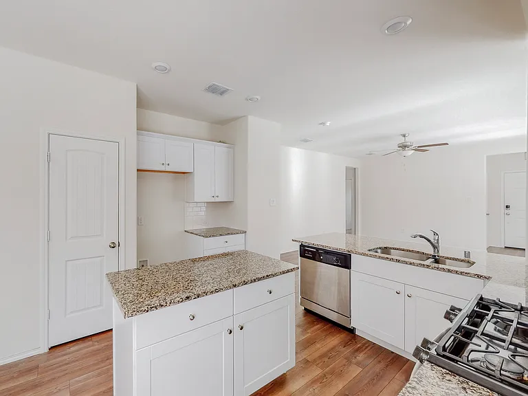 2348 Evening Stone Dr — Photo 28
