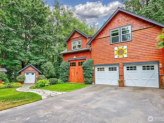 3rd image of 8724 NE Laughing Salmon Lane