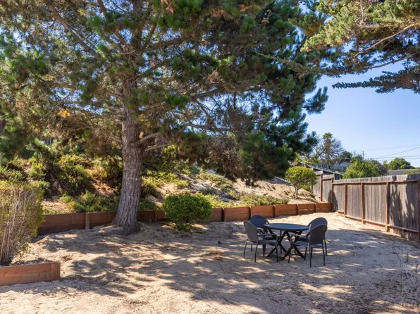 3028 Ferris Cir, Marina, CA 93933