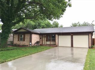 1001 N Cottonwood Dr, Richardson, TX 75080
