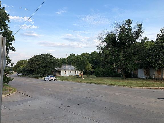 2nd image of 513 Lake Murray Dr E