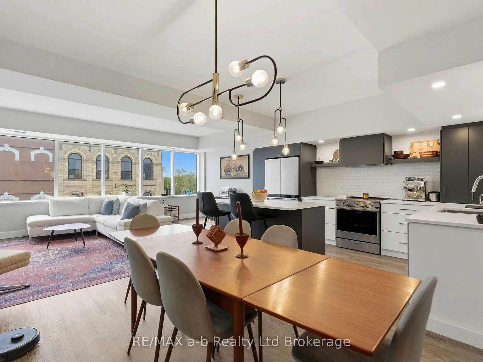 2 bed, $2,000 — Photo 3