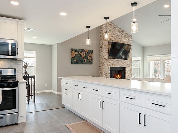 4th image of 7604 Westwind Dr