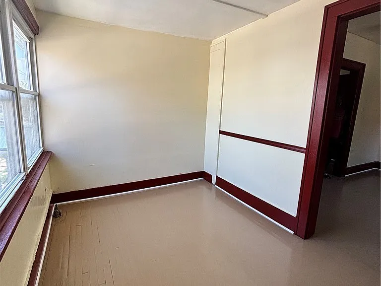 215 Ludington St #2 — Photo 15