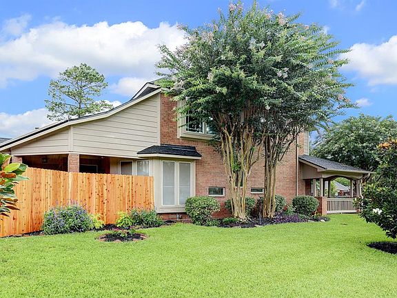 4th image of 16107 Lockdale Ln