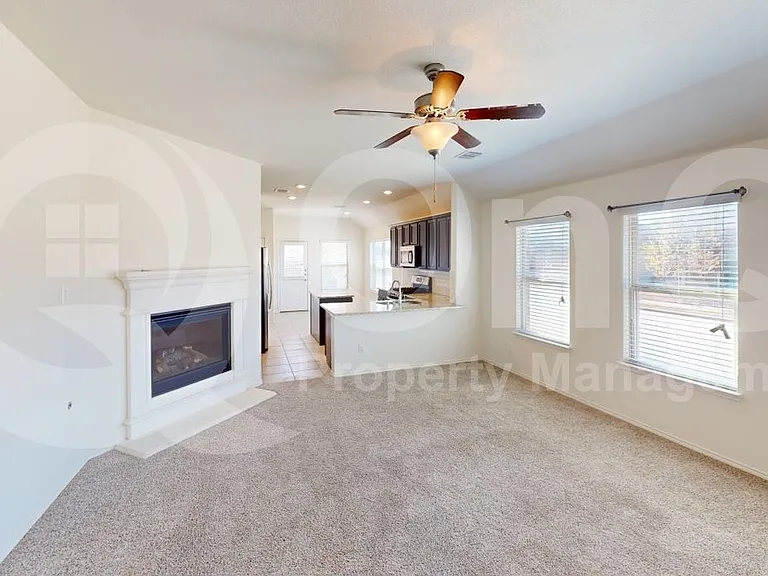 1235 Acmite Ave — Photo 6