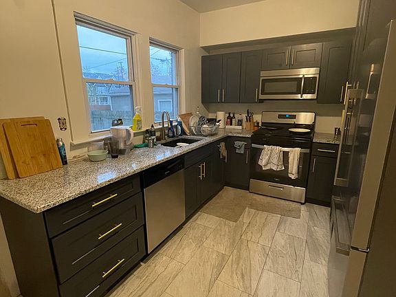 4th image of 1471 E 118th St #1471
