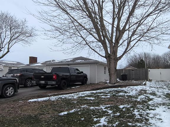2nd image of 54400 Hickory Flats Dr