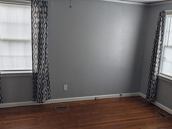 5th image of 1142 Weston St