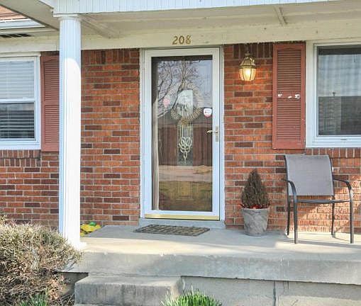 208MajesticBlvd-4