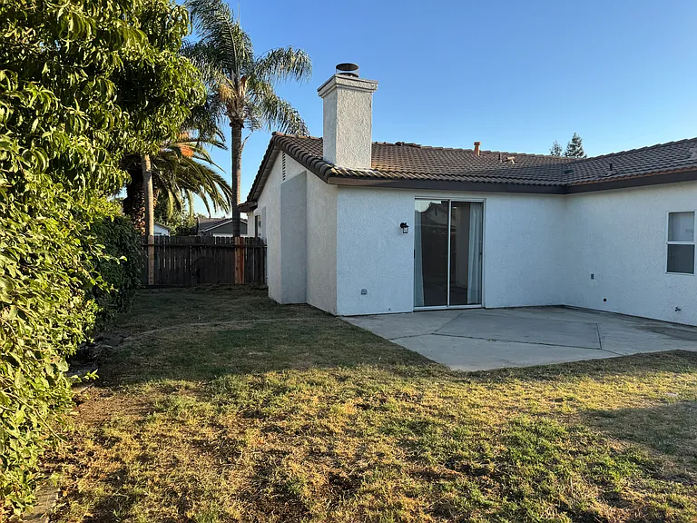 2222 W Vine Ave — Photo 33