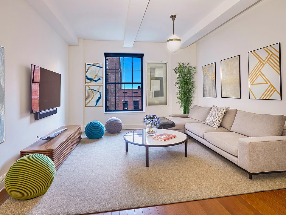 1st image of 160 W 12th St APT 35