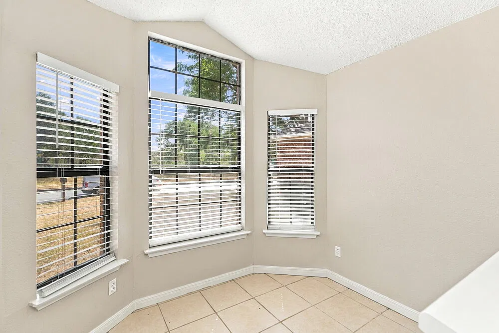 3 bed, 2.0 bath, 1149 sqft, $1,655 — Photo 3