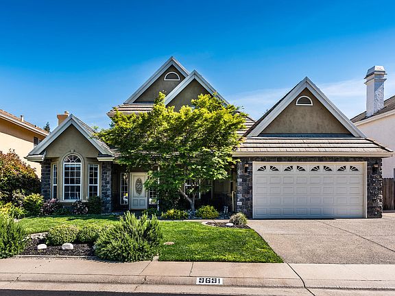 4th image of 9691 Swan Lake Dr