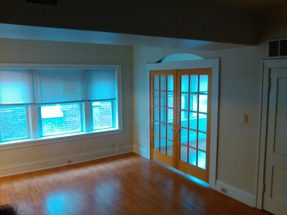 Living room to 1st bedroom