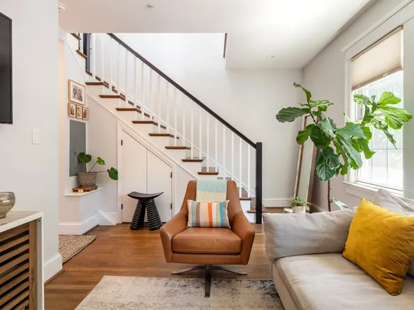 3419 Wisconsin Ave NW Unit 3, Washington, DC 20016