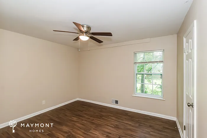 1684 Regency Pl — Photo 14