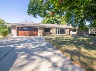 314 Hillcrest Dr, Beaver Dam, WI 53916