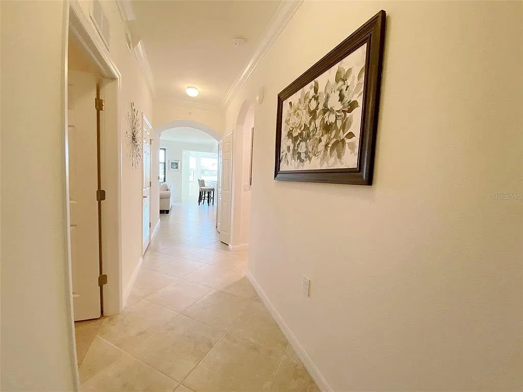 2 bed, 2.0 bath, 1142 sqft, $2,300 — Photo 2