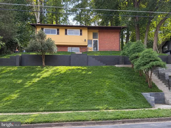 7818 Glenister Dr, Springfield, VA 22152