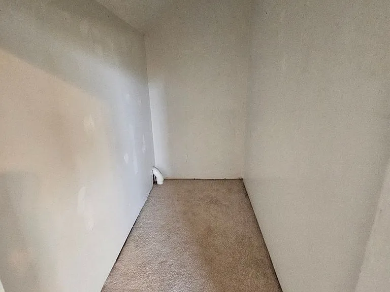 208 Burning Tree Ln — Photo 20