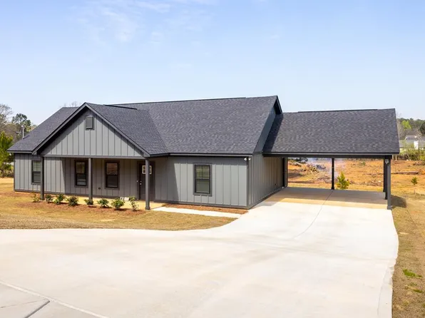 43 Lee Road 2167, Valley, AL 36854