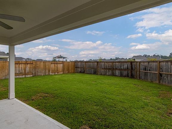3rd image of 17595 Rosewood Manor Ln