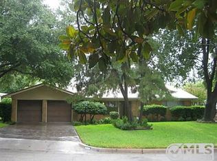 8329 Tucson Trl, Fort Worth, TX 76116