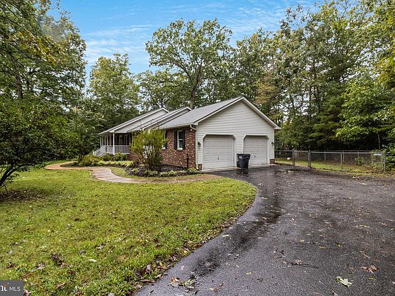 2nd image of 19855 Summerwood Ct
