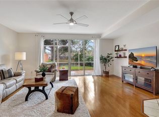 5673 Cove Cir #48, Naples, FL 34119