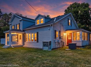 2220 Wixom Rd, Commerce Township, MI 48382