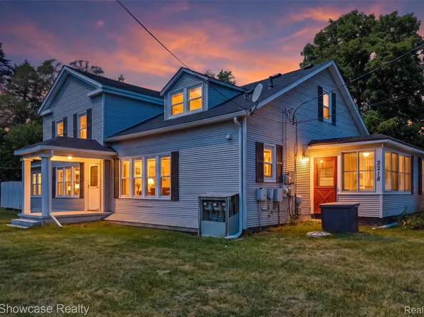 2220 Wixom Rd, Commerce Township, MI 48382