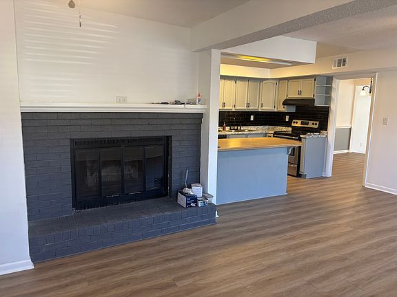 5th image of 746 Tilden Pl