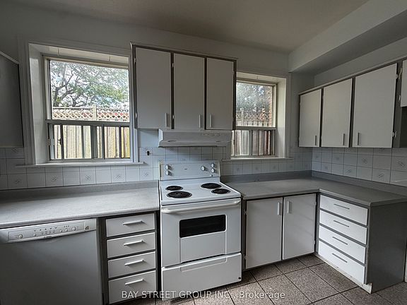 3rd image of 10 Benalto Rd
