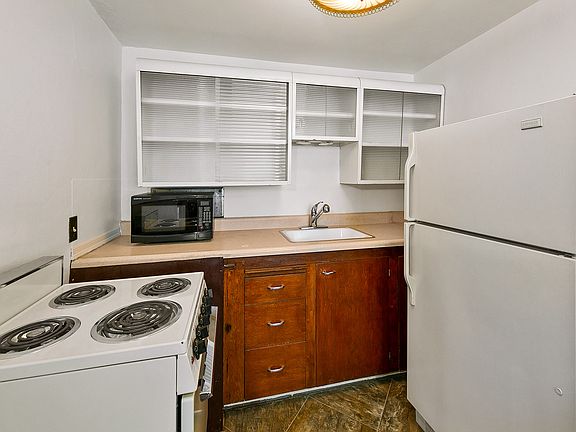 4th image of 1130 NW Market St #1130