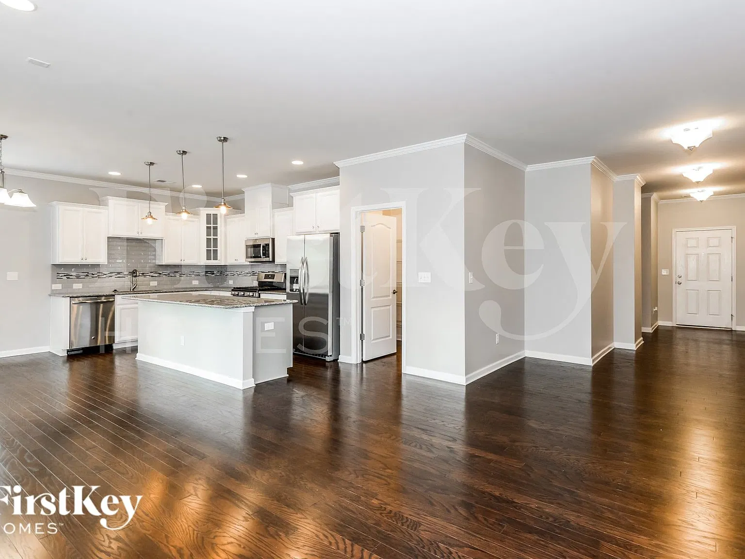 4 bed, 2.0 bath, 2128 sqft, $2,845 — Photo 4